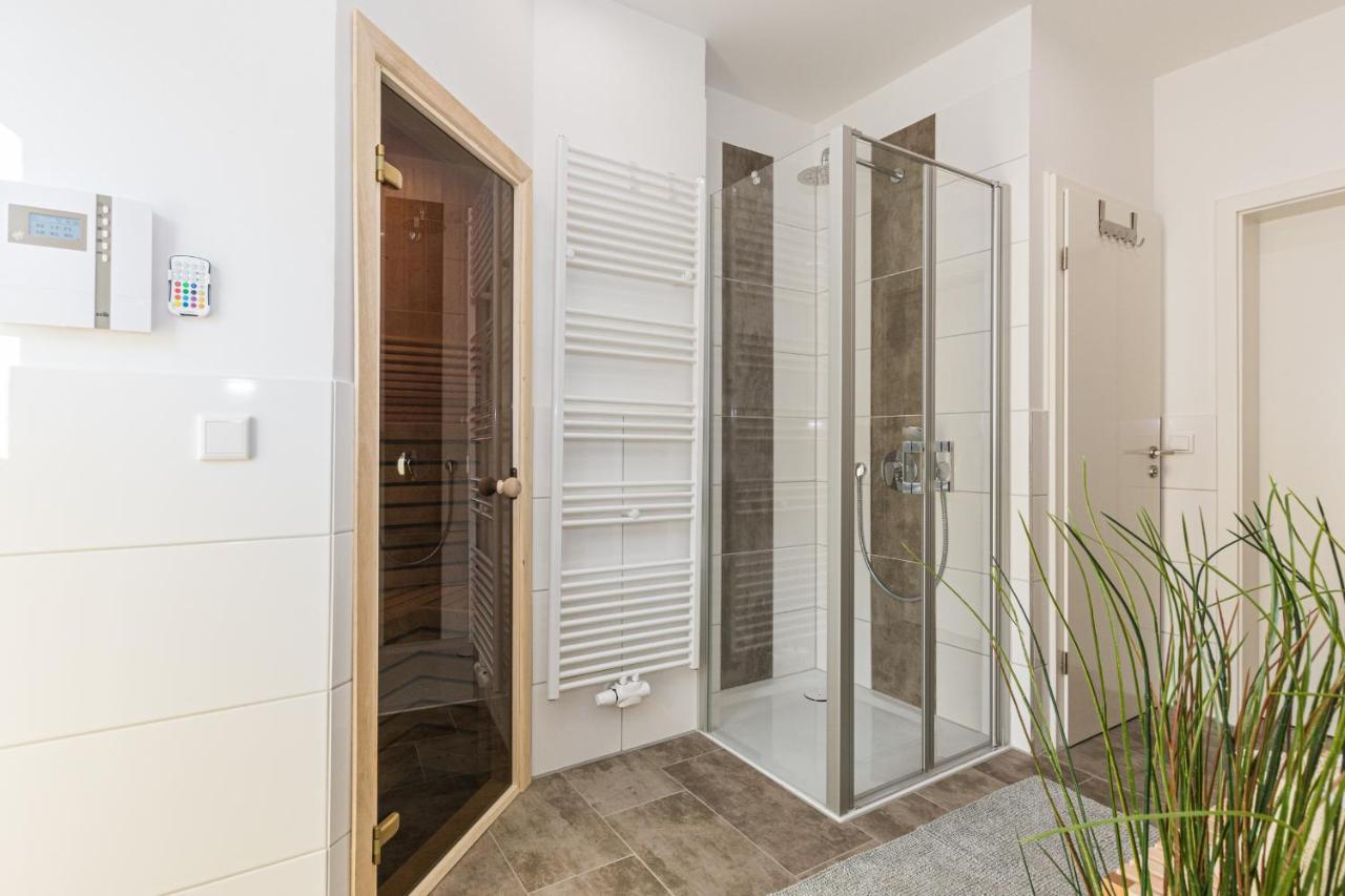 5 Sterne Ferienhaus Direkt Am See Mit Sauna-Kamin-Garten คราโคอัมเซ ภายนอก รูปภาพ